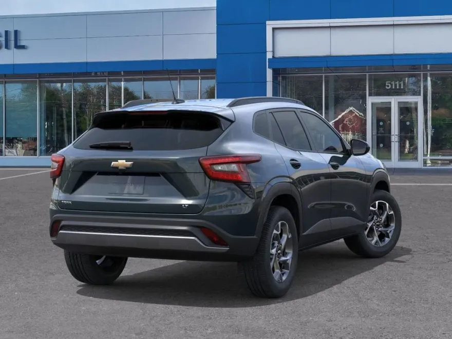 2025 Chevrolet Trax LT photo 1