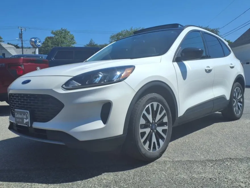 2020 Ford Escape SE Sport Hybrid photo 1
