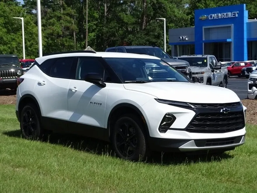 2023 Chevrolet Blazer 2LT photo 1