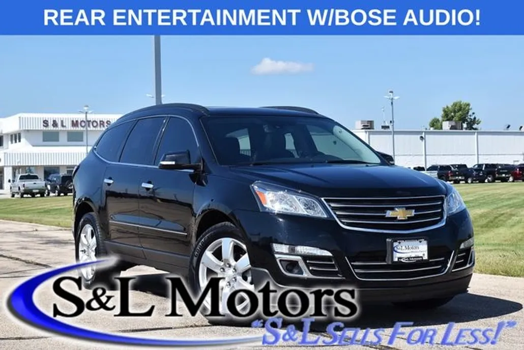 2017 Chevrolet Traverse Premier photo 1