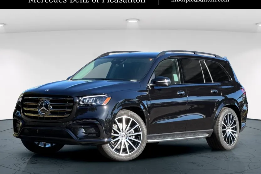 2026 Mercedes Benz GLS 450 4MATIC photo 1