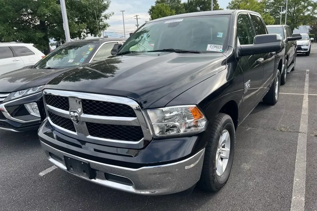 2023 Ram 1500 Classic SLT photo 1