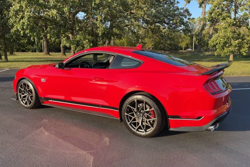 2022 Ford Mustang Mach 1 photo 1