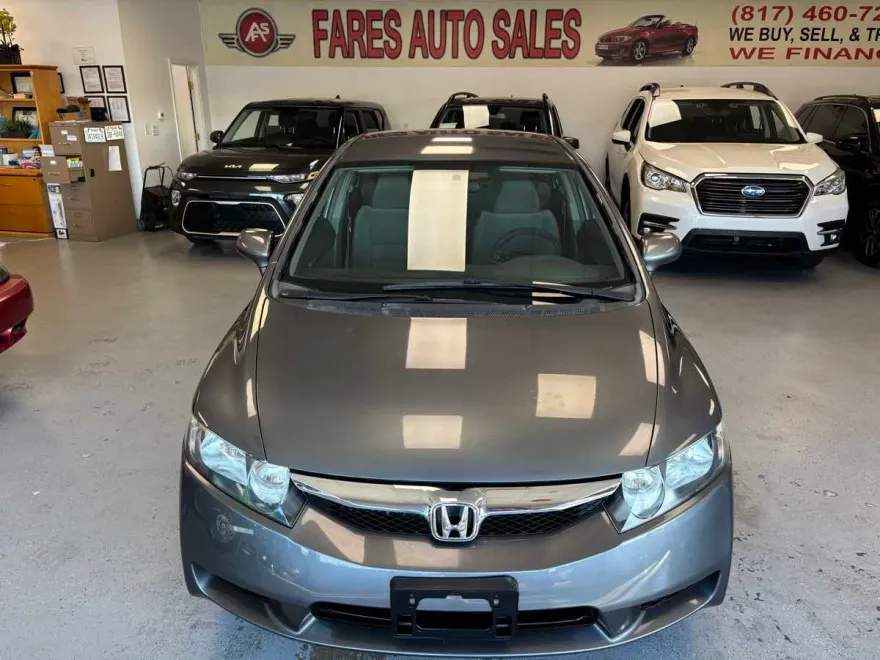 2010 Honda Civic LX photo 1