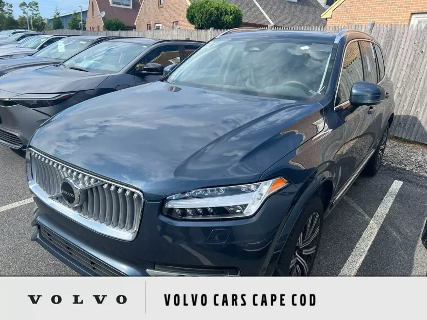 2025 Volvo XC90 Plus photo 1