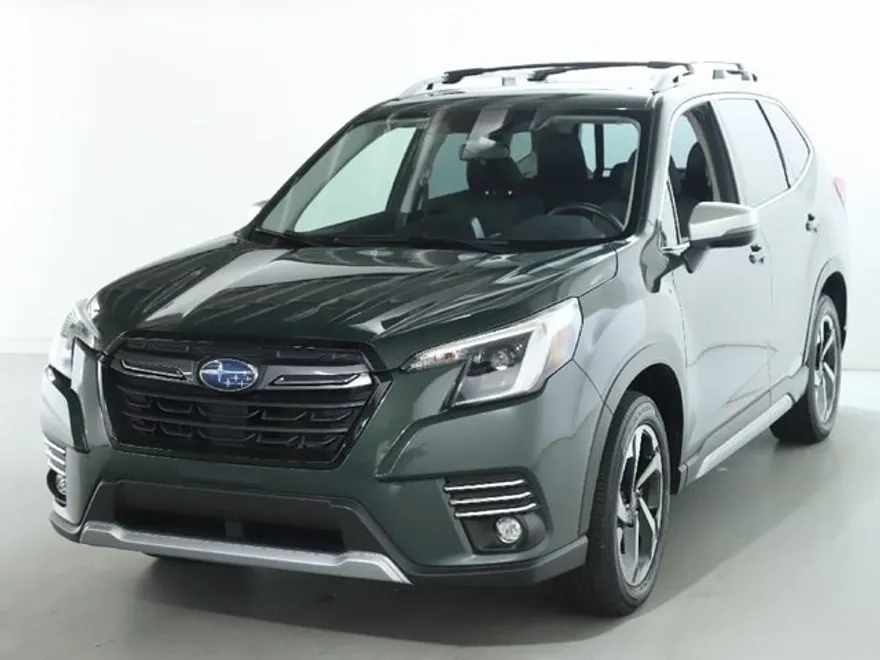 2023 Subaru Forester Touring photo 1