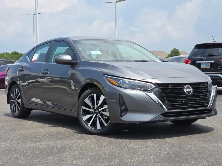 2025 Nissan Sentra SV photo 1