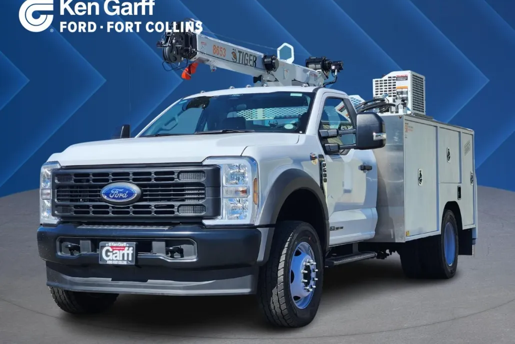 2024 Ford F-600 photo 1