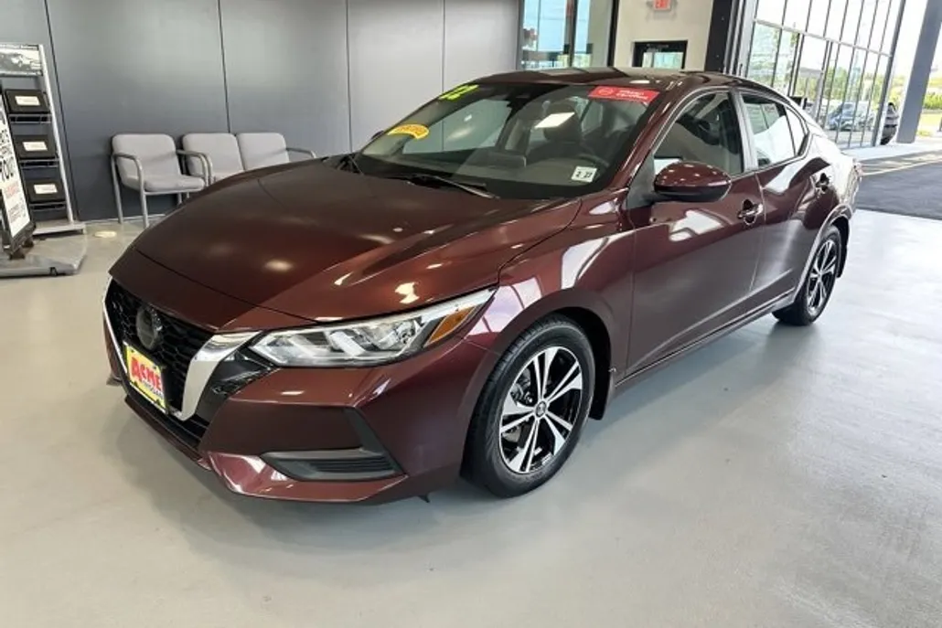 2022 Nissan Sentra SV photo 1