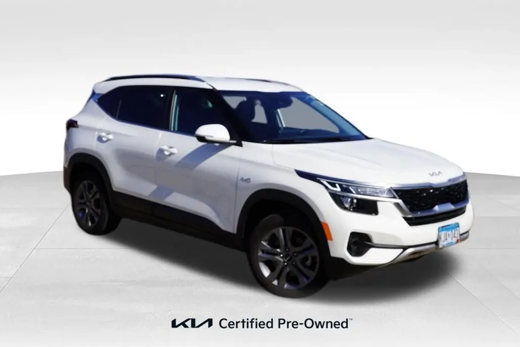 2023 Kia Seltos S photo 1