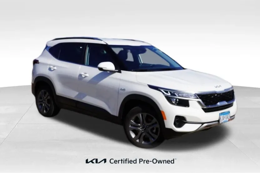 2023 Kia Seltos S photo 1