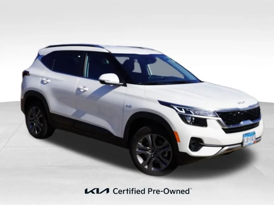 2023 Kia Seltos S photo 1