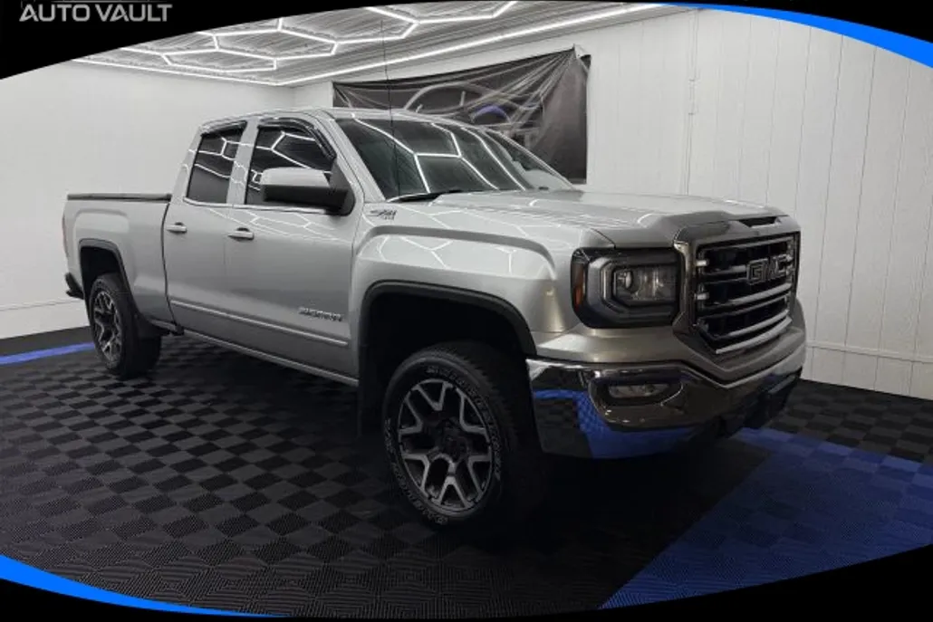 2016 Gmc Sierra 1500 SLE photo 1