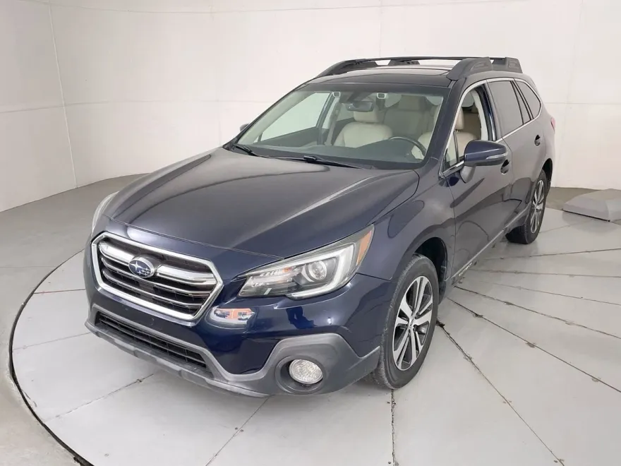 2018 Subaru Outback Limited photo 1