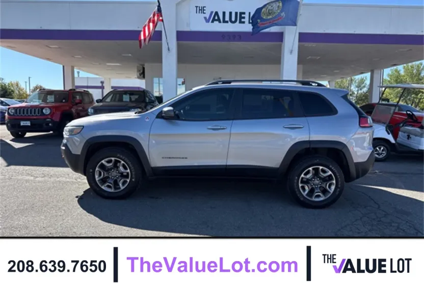 2019 Jeep Cherokee Trailhawk photo 1