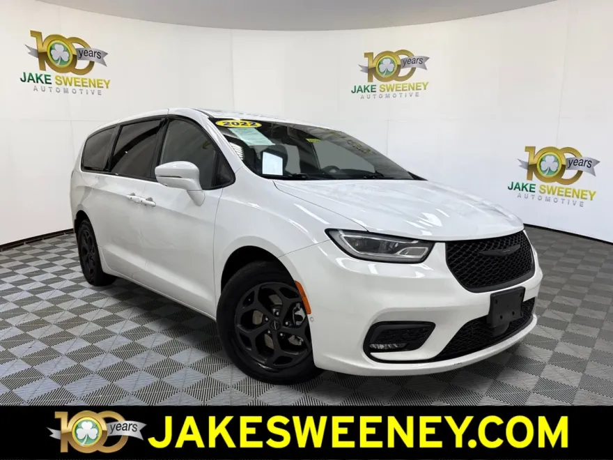 2022 Chrysler Pacifica Hybrid Touring L photo 1