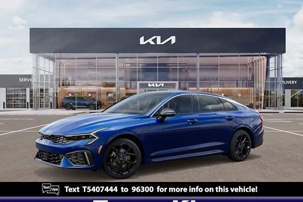 2026 Kia K5 GT-Line photo 1
