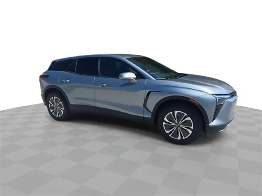 2025 Chevrolet Blazer EV photo 2