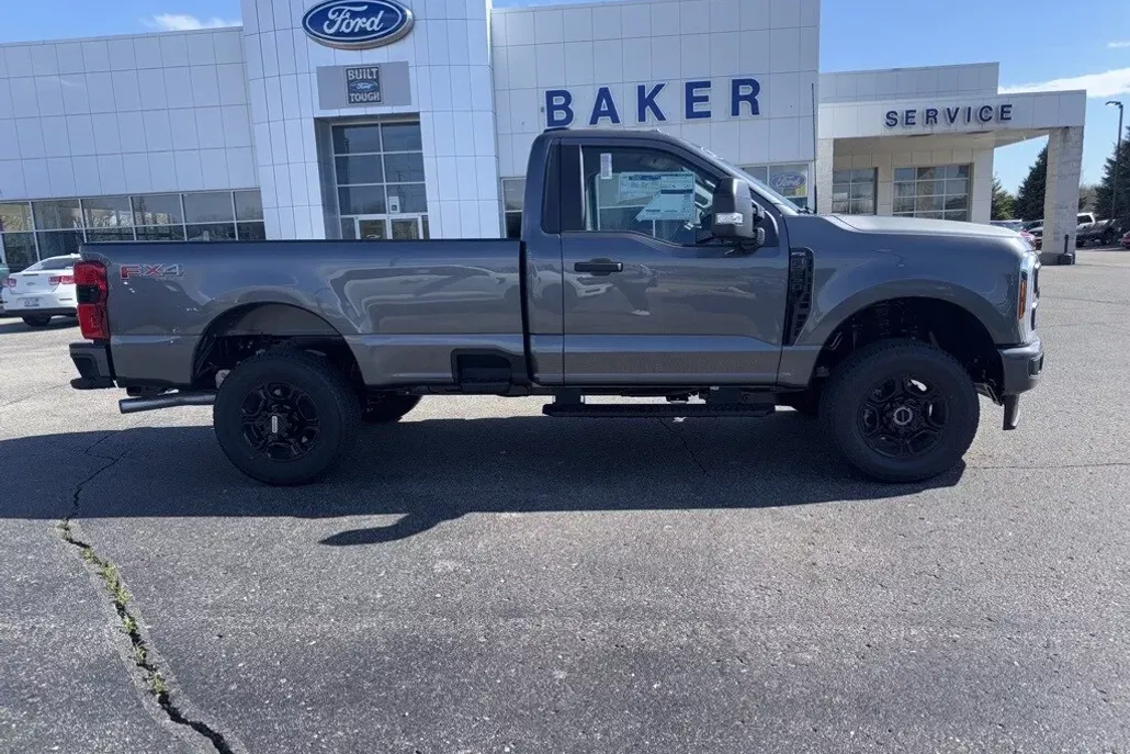 2025 Ford F-250 photo 1