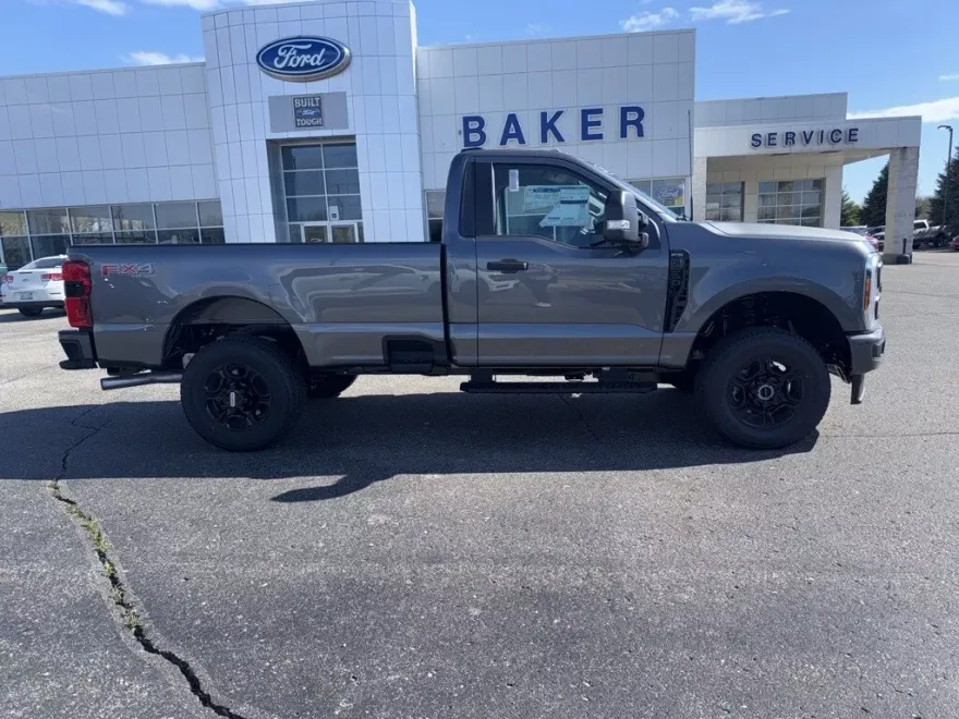 2025 Ford F-250 photo 1