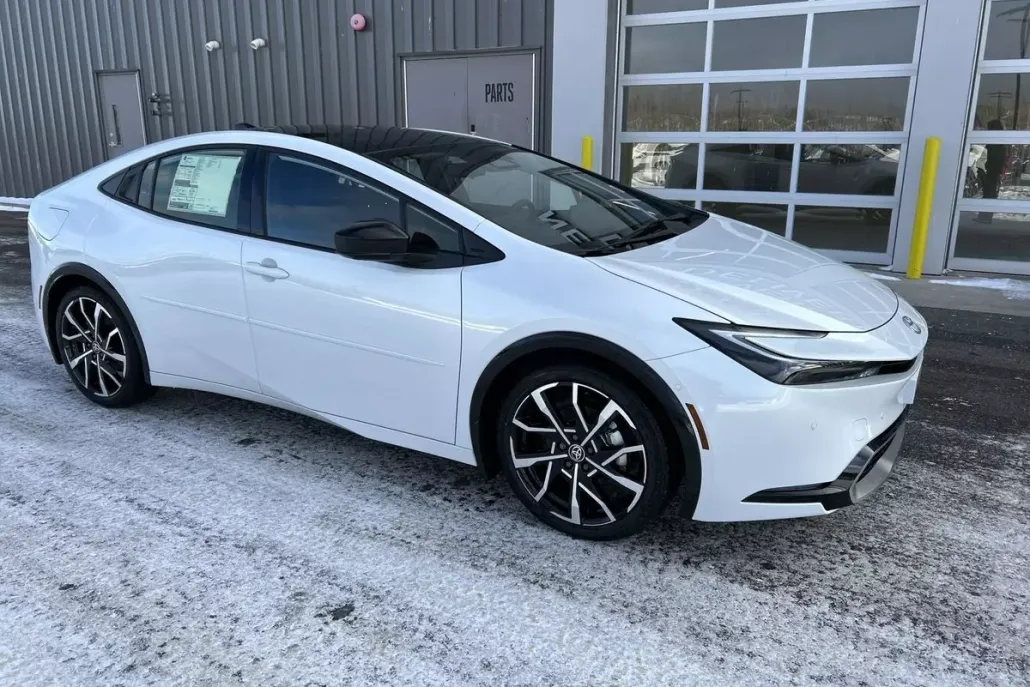 2024 Toyota Prius Prime XSE Premium photo 1
