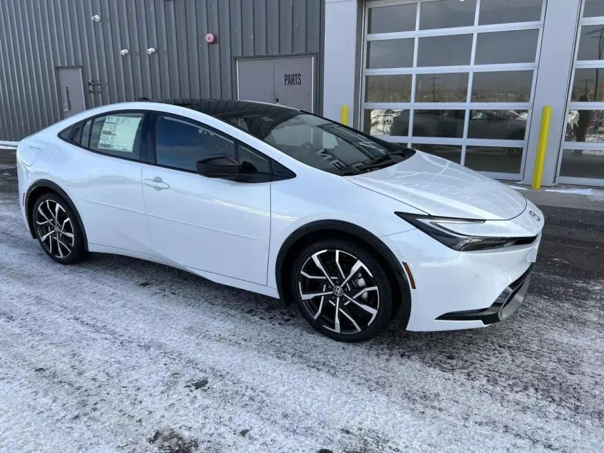 2024 Toyota Prius Prime XSE Premium photo 1
