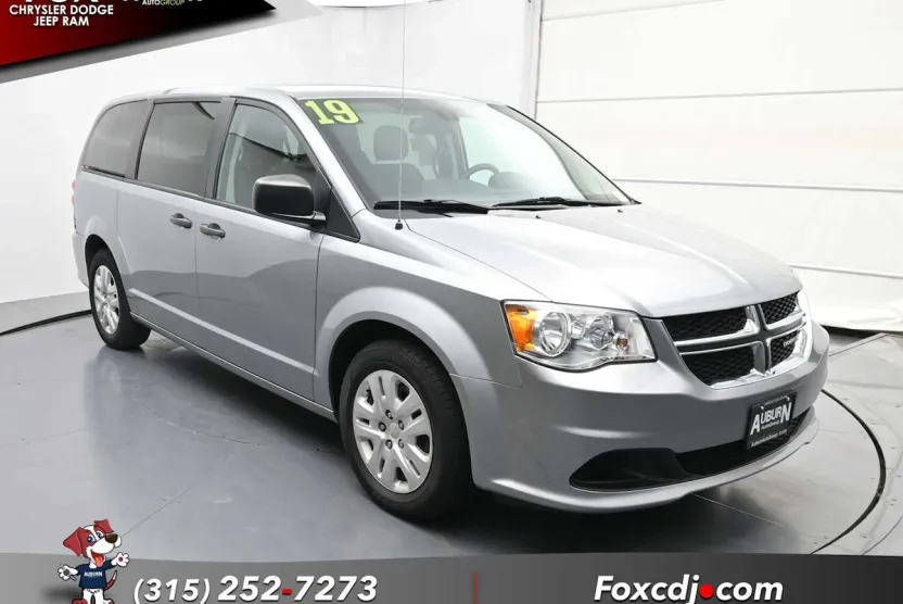2019 Dodge Grand Caravan SE photo 1