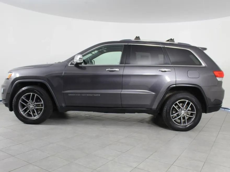 2017 Jeep Grand Cherokee Limited photo 1