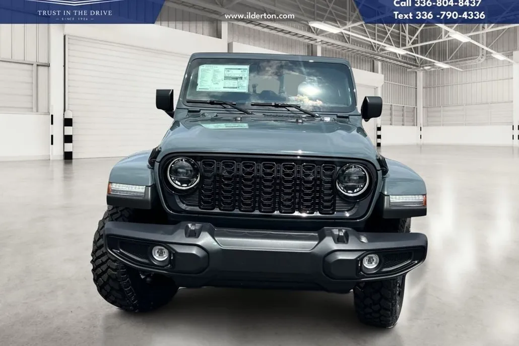2025 Jeep Gladiator Willys photo 1