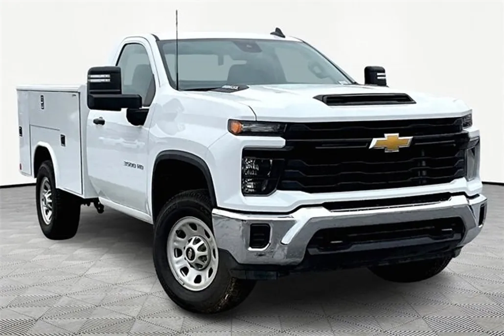 2024 Chevrolet Silverado 3500HD photo 1