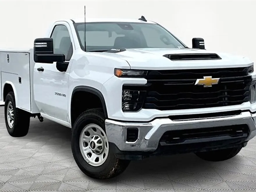2024 Chevrolet Silverado 3500HD photo 1