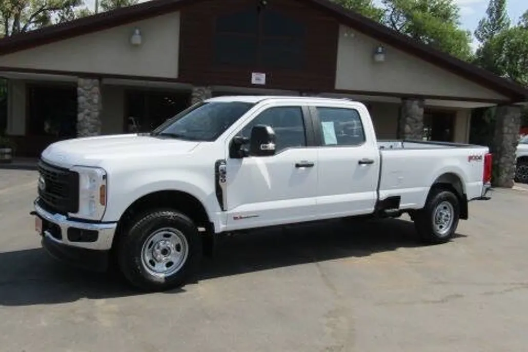 2024 Ford F-350 XL photo 1