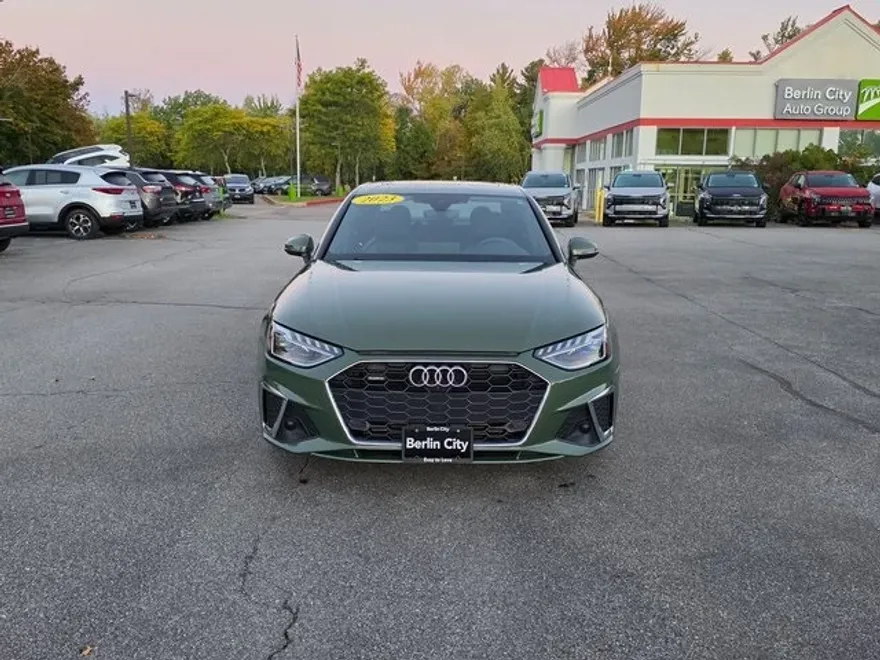 2023 Audi A4 45 S line Premium Plus photo 1