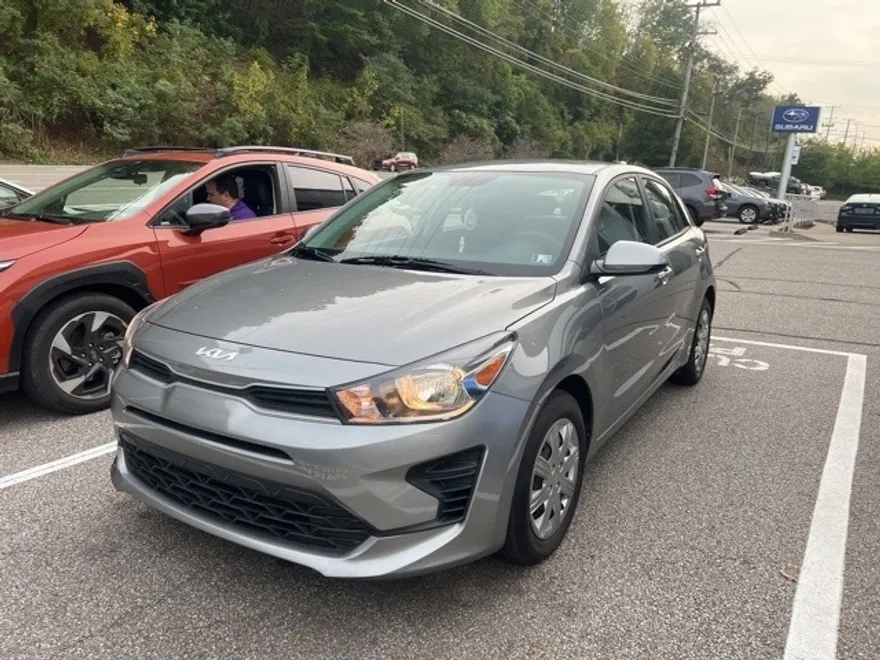 2022 Kia Rio S photo 1