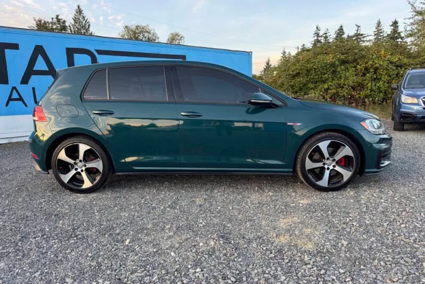 2018 Volkswagen Golf GTI S photo 1