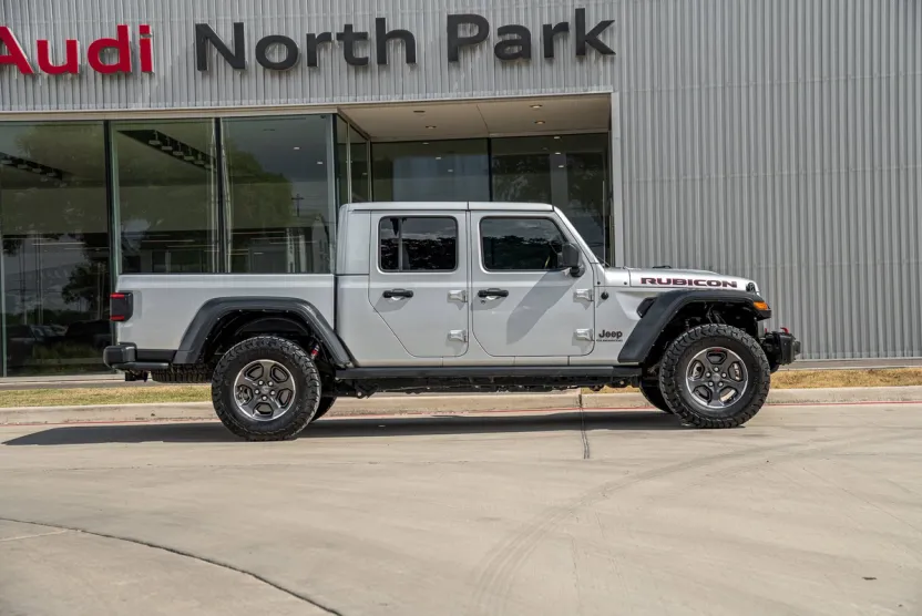 2022 Jeep Gladiator Rubicon photo 1