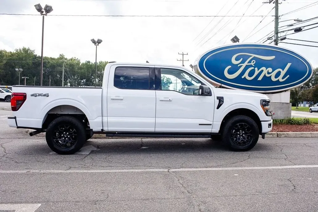 2024 Ford F-150 XLT photo 1