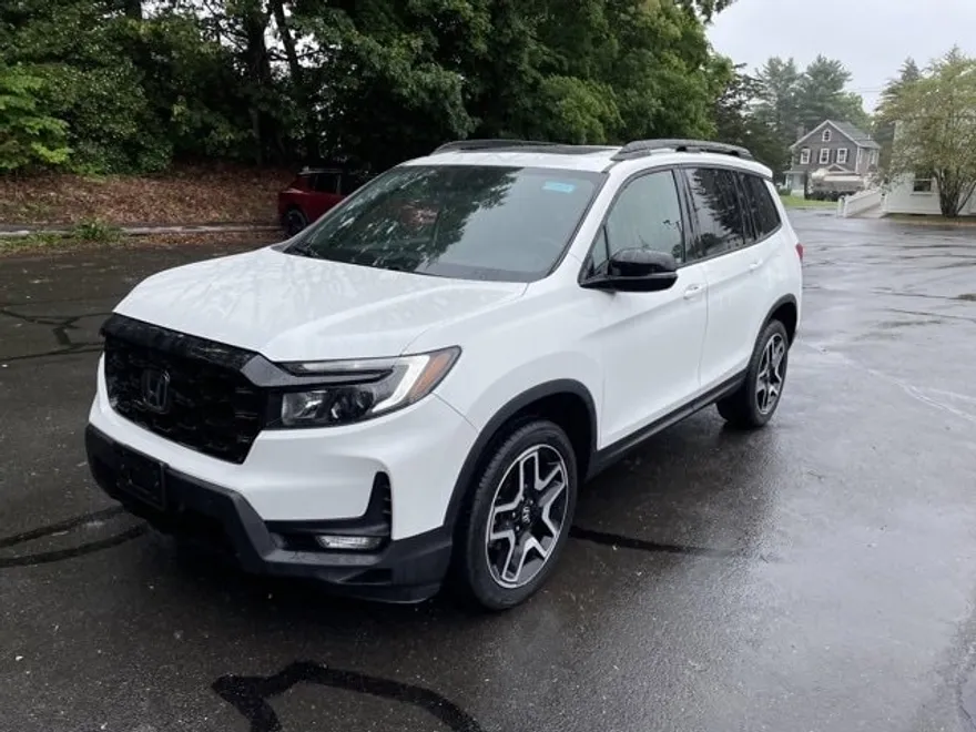 2022 Honda Passport Elite photo 1