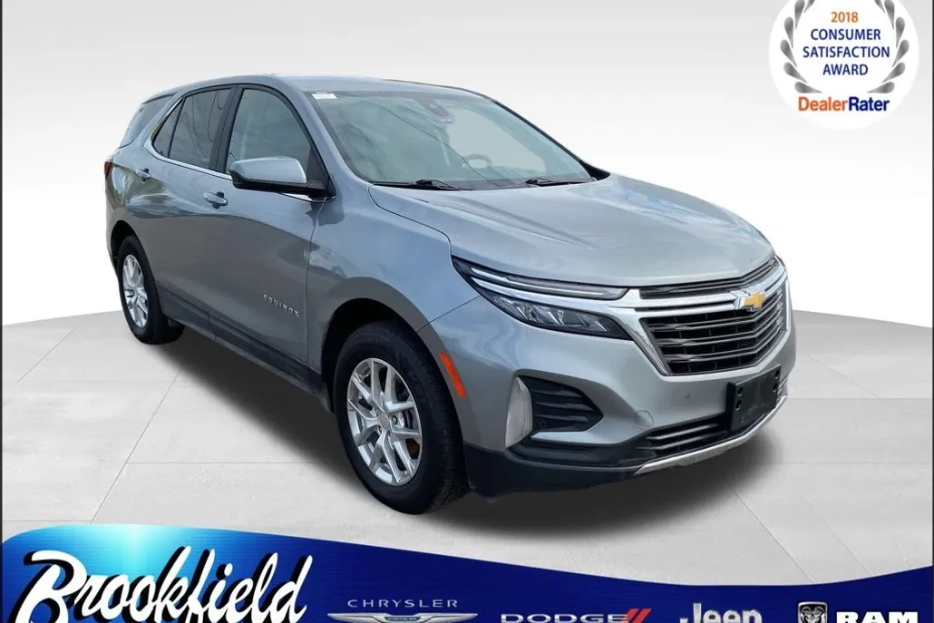 2023 Chevrolet Equinox LT photo 1