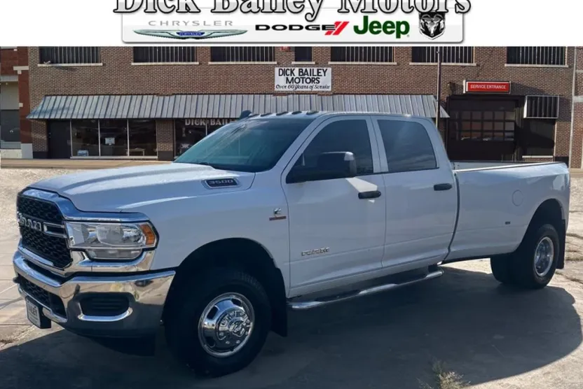 2022 Ram 3500 Tradesman photo 1