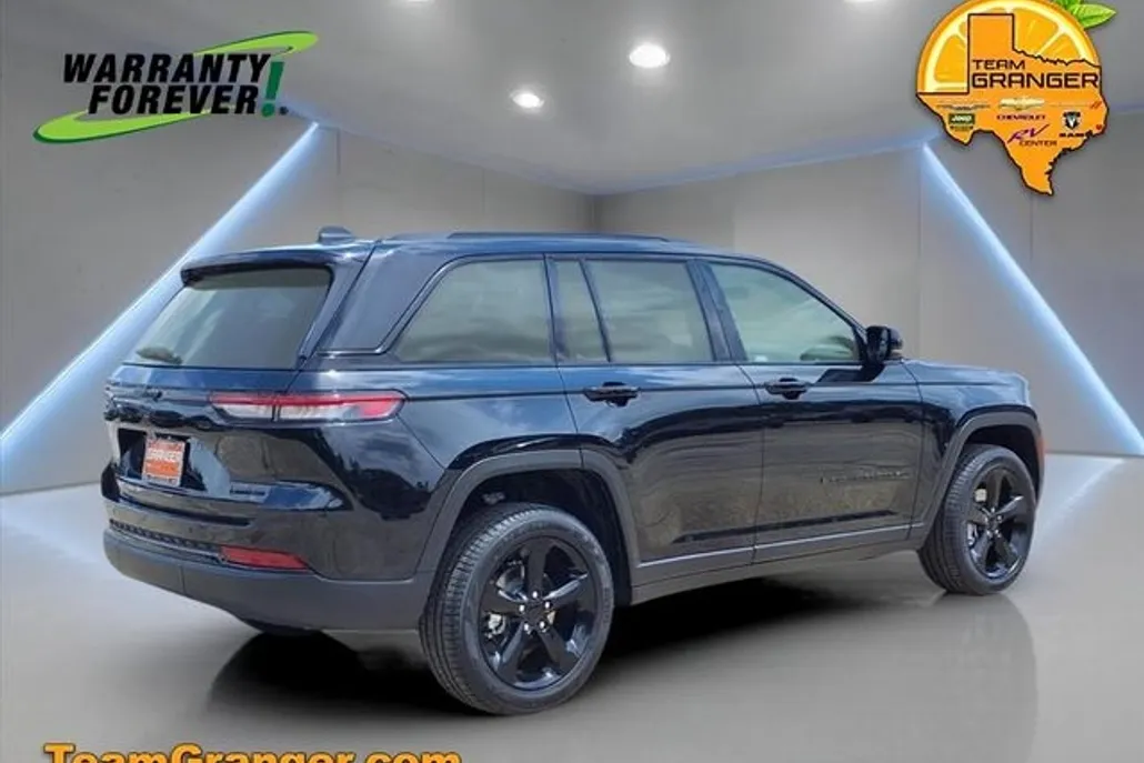 2025 Jeep Grand Cherokee Limited photo 1