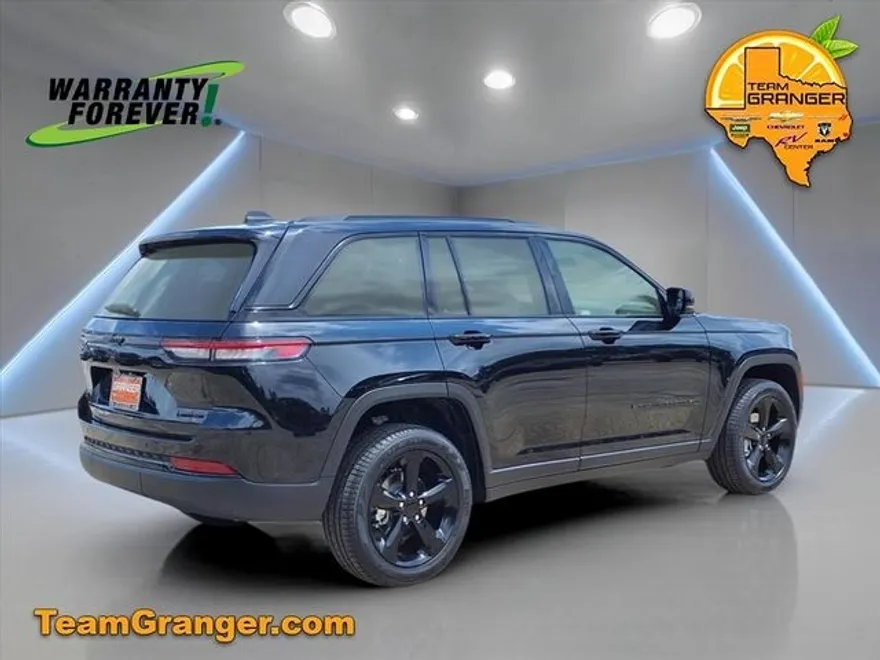 2025 Jeep Grand Cherokee Limited photo 1