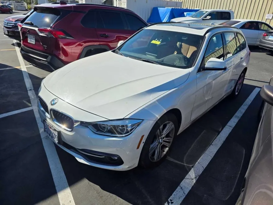 2018 Bmw 330i xDrive Sport Wagon photo 1