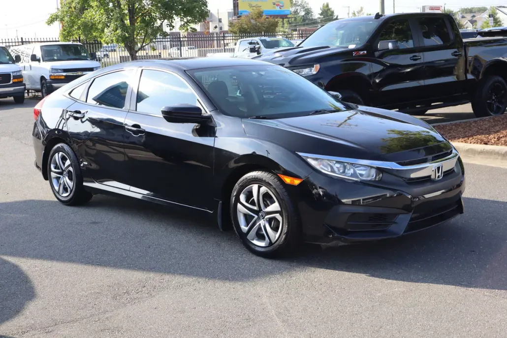 2018 Honda Civic LX photo 1