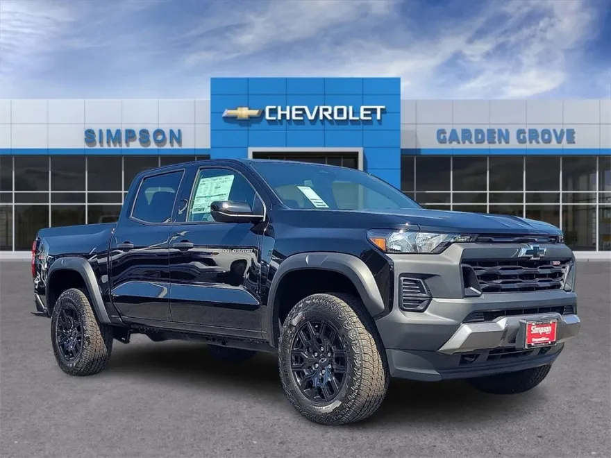 2026 Chevrolet Colorado Trail Boss photo 1