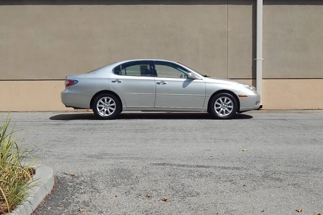2002 Lexus ES 300 photo 1