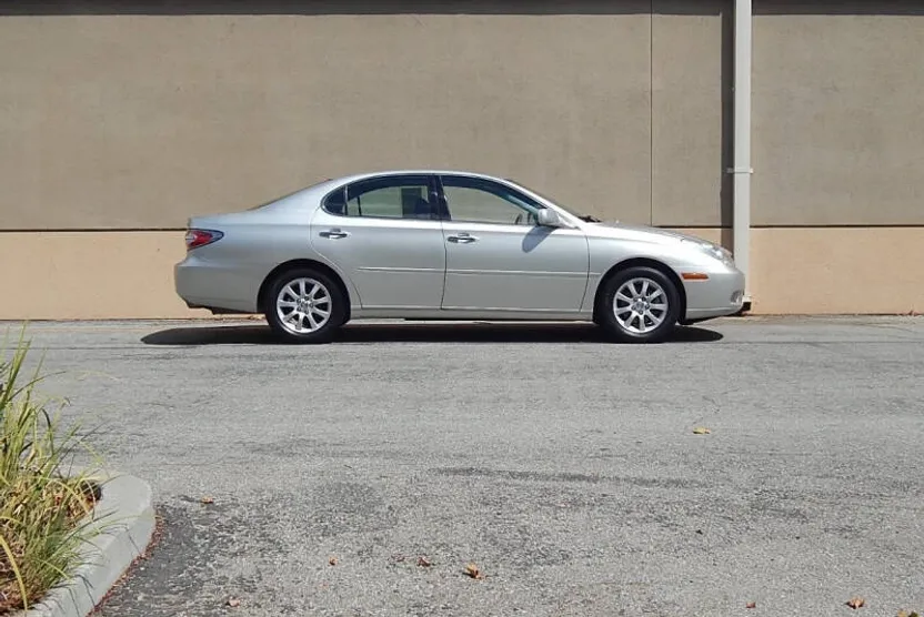 2002 Lexus ES 300 photo 1