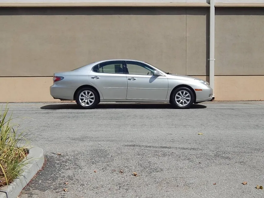 2002 Lexus ES 300 photo 1