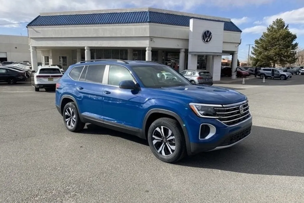 2025 Volkswagen Atlas SE photo 1