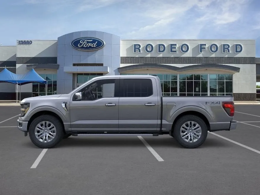 2025 Ford F-150 XLT photo 1